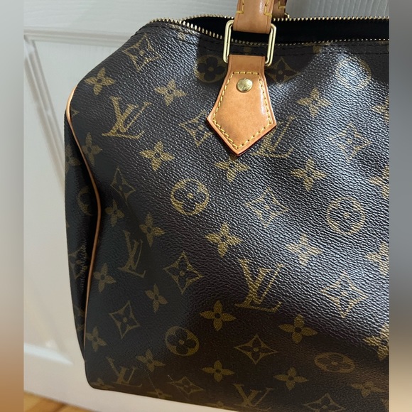 Louis Vuitton bag / Louis Vuitton hand bag / Louis Vuitton duffel bag / purse - Picture 2 of 14